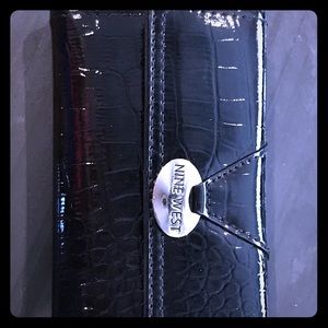 Nine West wallet